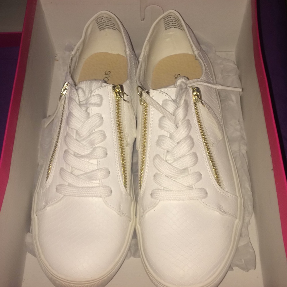 White&Gold Shoodazzle Sneakers
